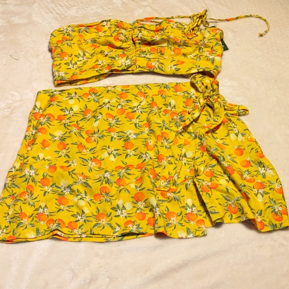 Summer wrap skirt and top💛🧡